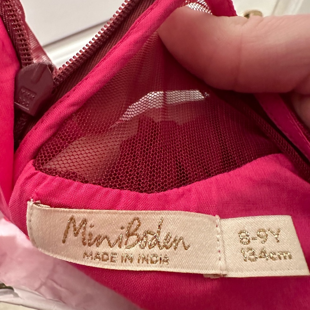 Mini Boden girls dress. Size 8-9Y  red